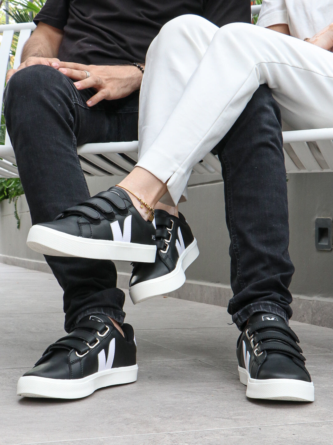 DEPORTIVO VEJA MINIMALISTA UNISEX