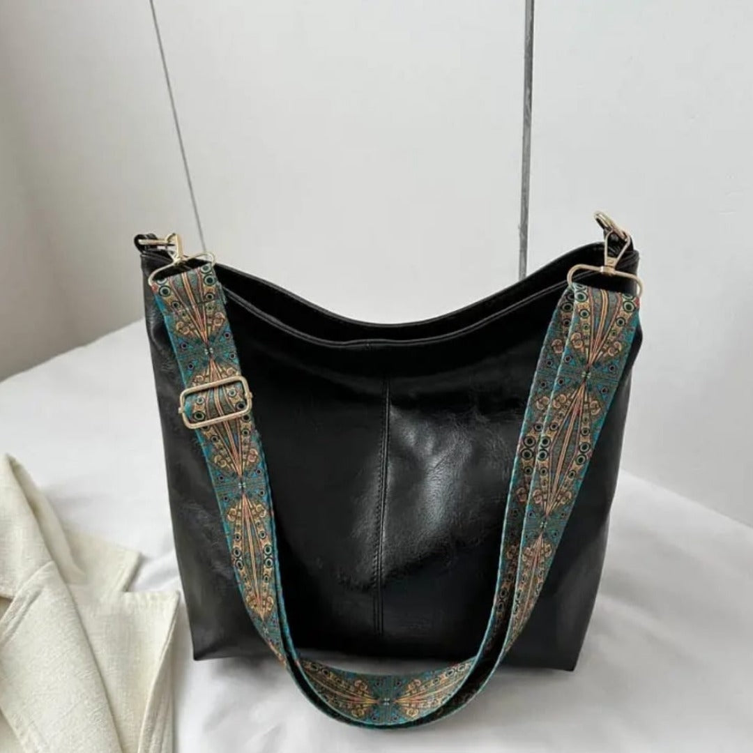 Bolso de Hombro Moderno y Minimalista: ¡Estilo y Funcionalidad en Uno!